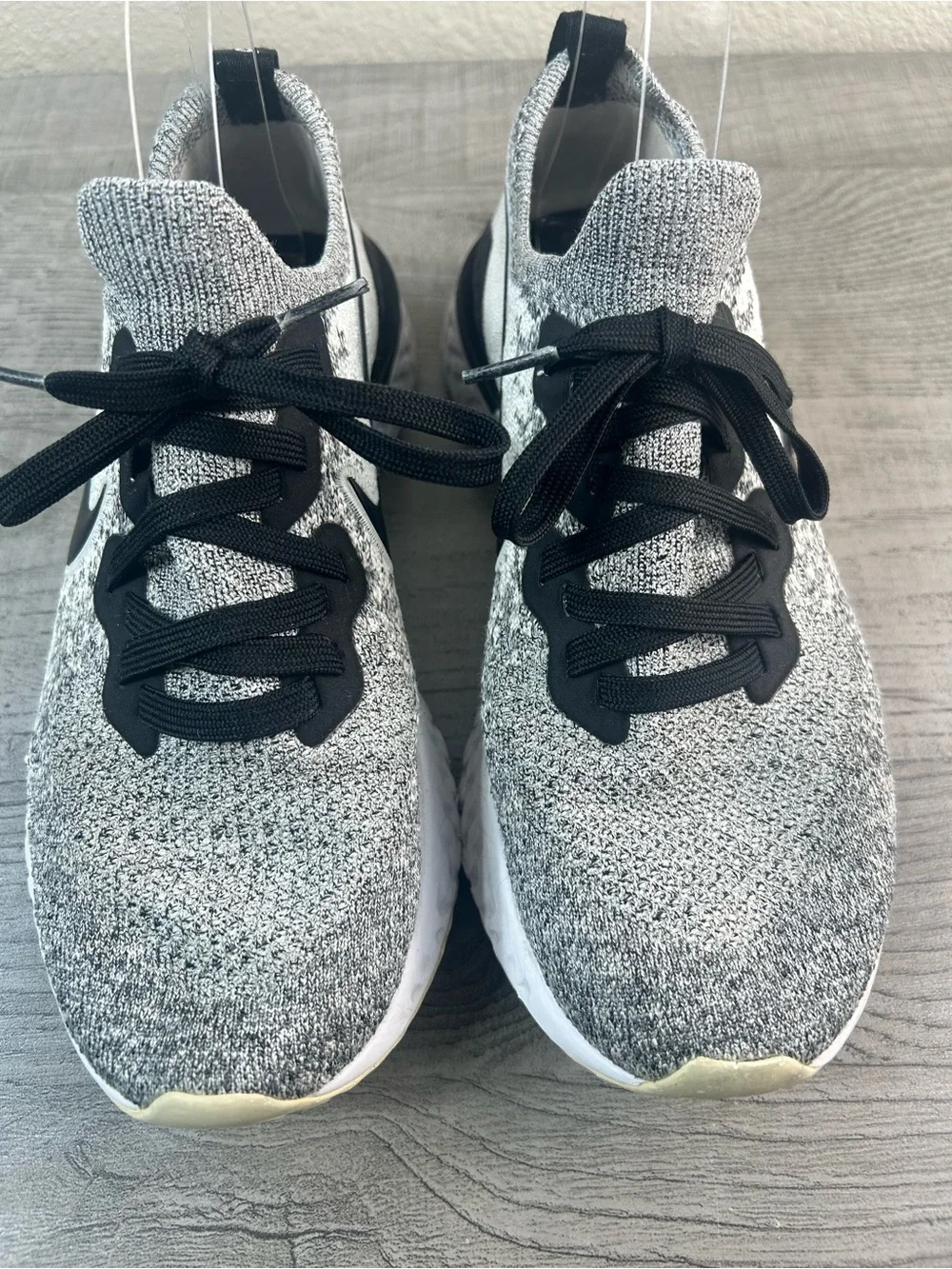 Nike Epic React Flyknit 2 Men’s Size 7.5 Grey and Black Flyknit Running Shoes